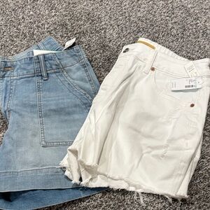 Maurices Goldie Blues White and Blue Jean Shorts size 14   2 pairs. New